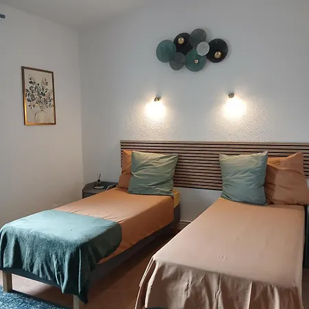 La Tournelle Hotel *