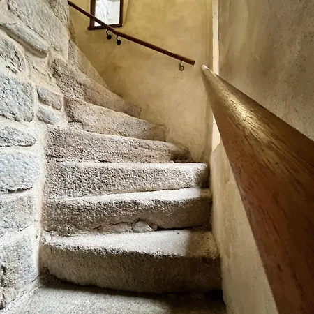 La Tournelle Hotel *